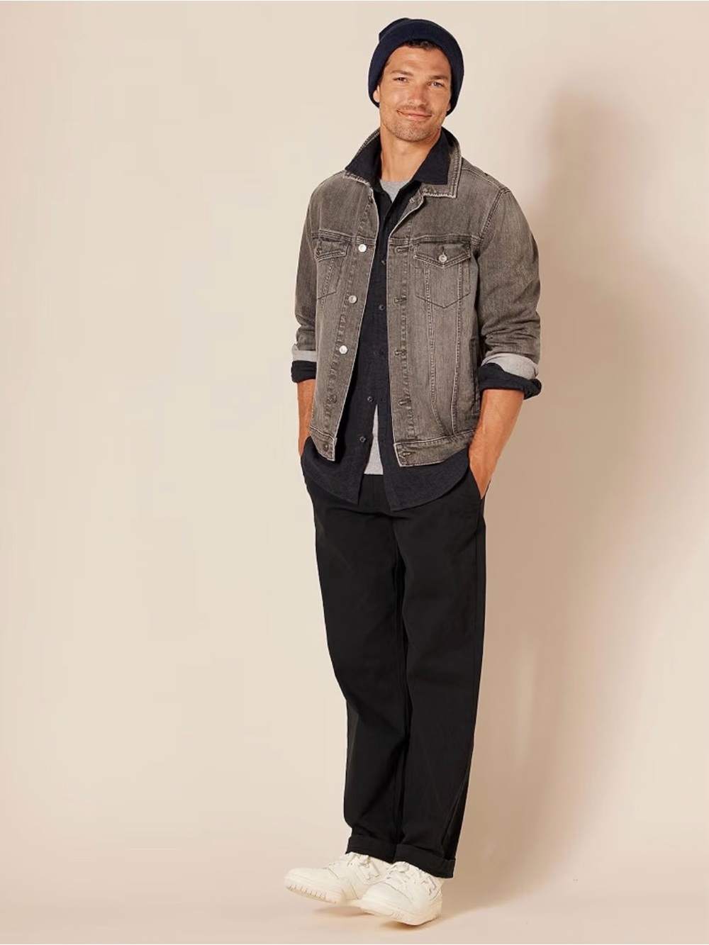 Amazon Essentials Men's Black Chino Pants - Straight Fit